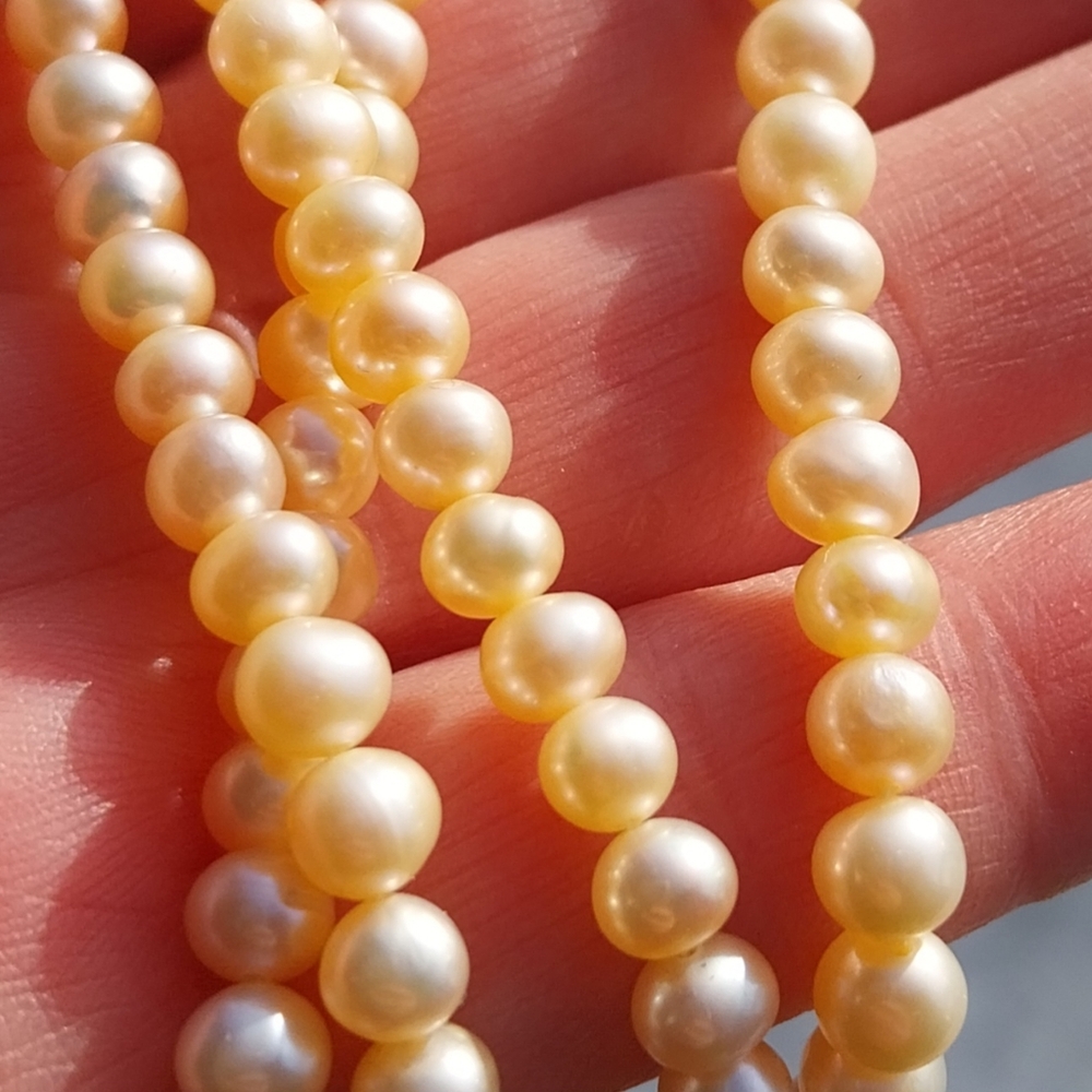 Freshwater Pearl Necklace - Picture 11 of 14